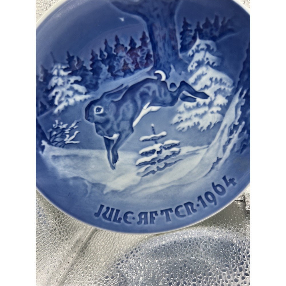 BING‎ & GRONDAHL Christmas Collectors Plates -1964 Collectors Beautiful